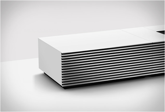 sony-4k-ultra-short-throw-projector-4.jpg | Image