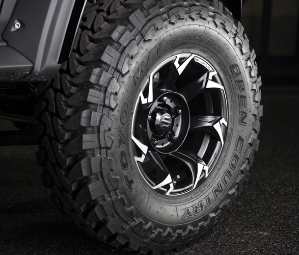 suzuki-jimny-black-bison-edition-10.jpg