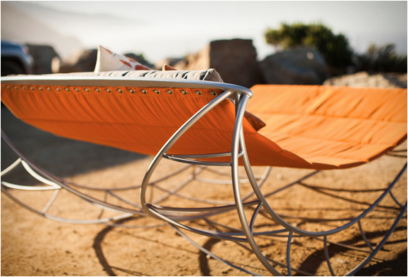 svelio-garden-rocker-3.jpg | Image