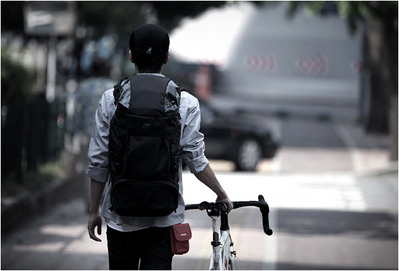t-level-deluxe-43l-backpack-2.jpg | Image