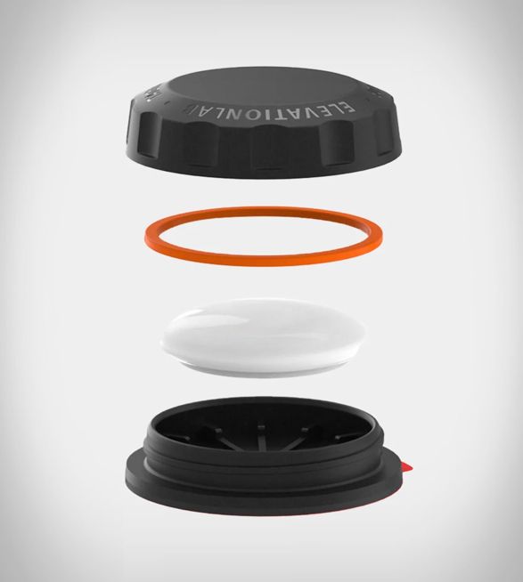 tagvault-airtag-surface-mount-2.jpg | Image