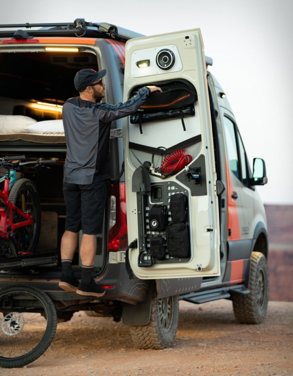 tails-biking-camper-van-10.jpg