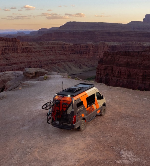 tails-biking-camper-van-16.jpg