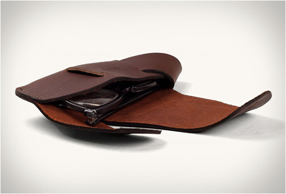 tanner-goods-eyeglass-case-3.jpg | Image