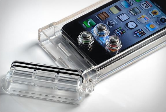 tat7-iphone-scuba-case-3.jpg | Image