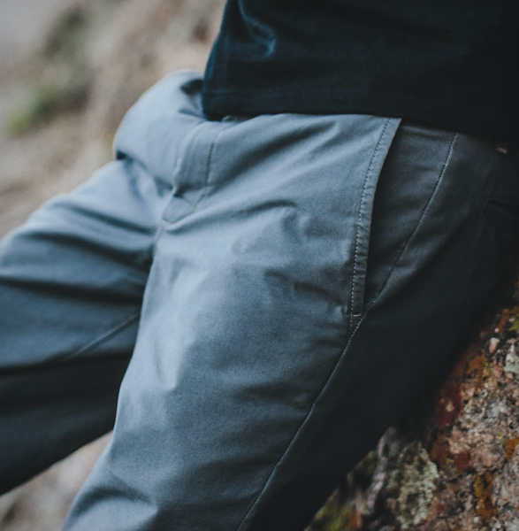 taylor-stitch-travel-chino-2.jpg | Image