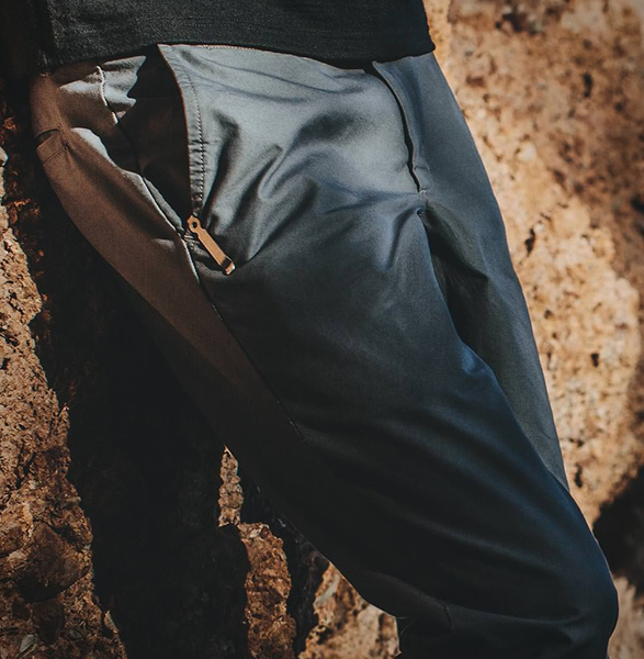 taylor-stitch-travel-chino-4.jpg | Image