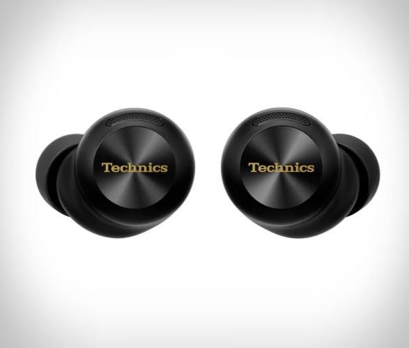 technics-eah-az100-wireless-earbuds-6_Large.jpeg