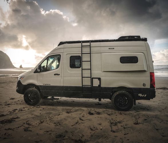 tiffin-gh1-adventure-van-7.jpg