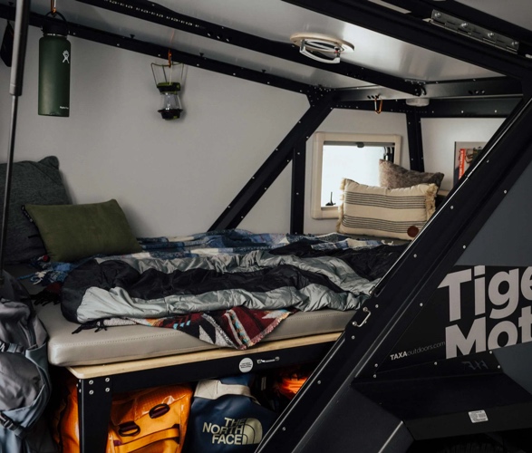 tiger-moth-camper-3.jpg | Image