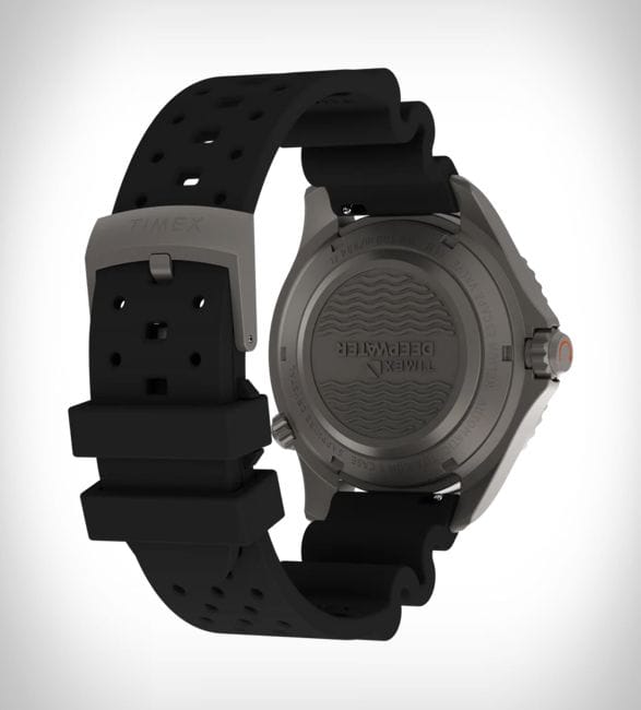 timex-deepwater-meridian-300-titanium-hev-automatic-4.jpg | Image