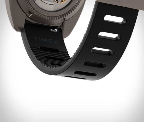timex-expedition-gmt-titanium-6.jpg