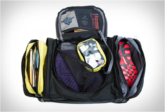 Aeronaut Bag By Tom Bihn