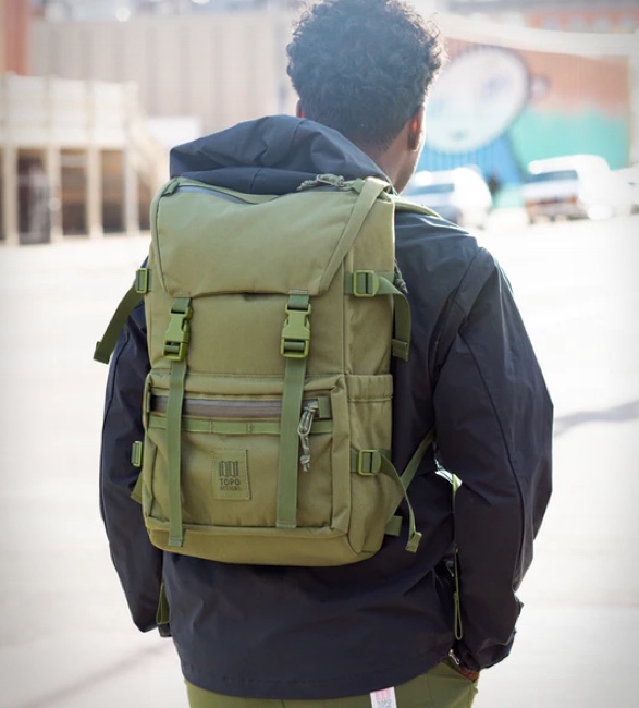 topo-designs-rover-pack-tech-3.jpg | Image