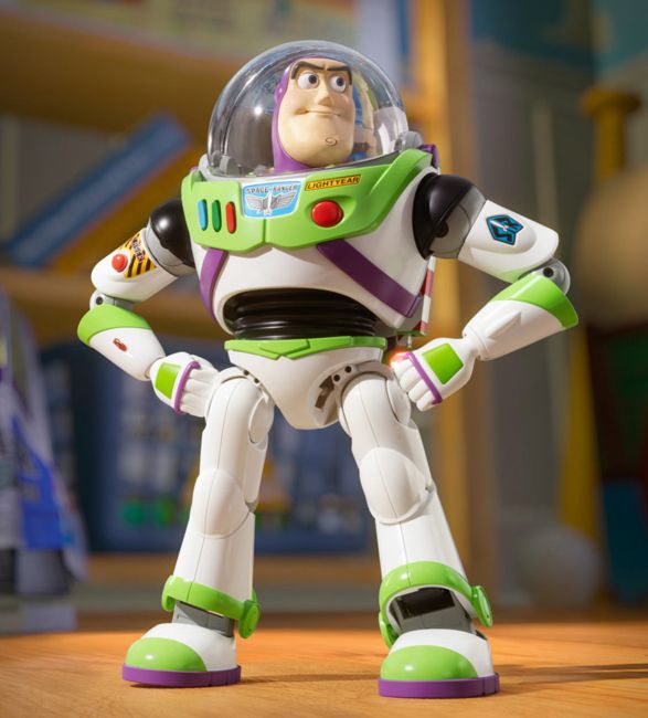 toy-story-buzz-lightyear-robot-7.jpg