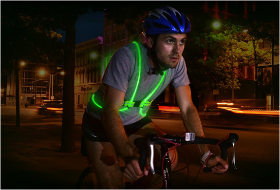 tracer360-visibility-vest-4.jpg | Image