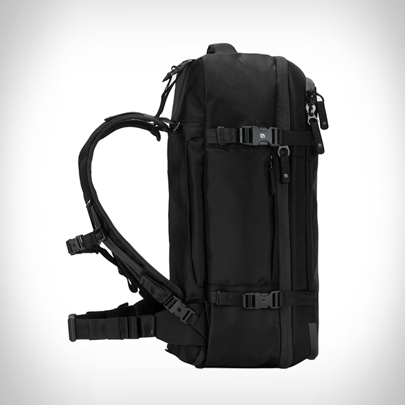 tracto-convertible-backpack-4.jpg | Image