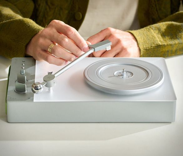 trettitre-retro-music-system-3.jpg | Image