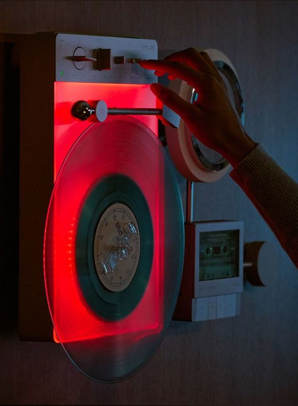 trettitre-retro-music-system-8.jpg | Image