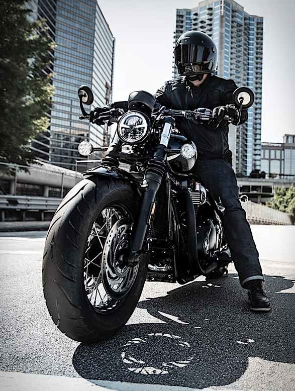 triumph-bonneville-bobber-black-8.jpg