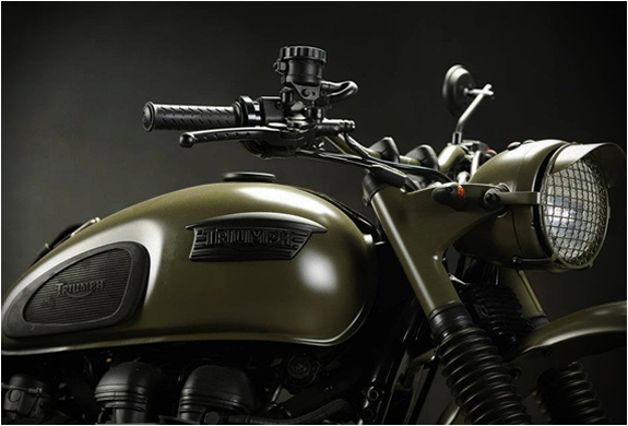 triumph-desert-dino-romano-3.jpg | Image