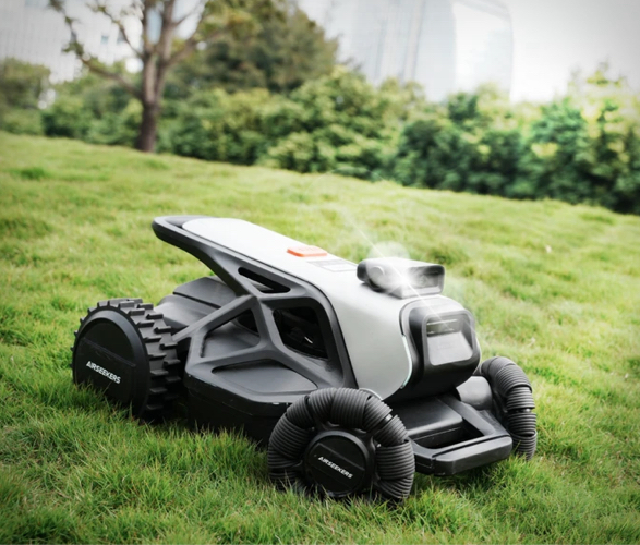 tron-ai-vision-robotic-mower-8.jpeg