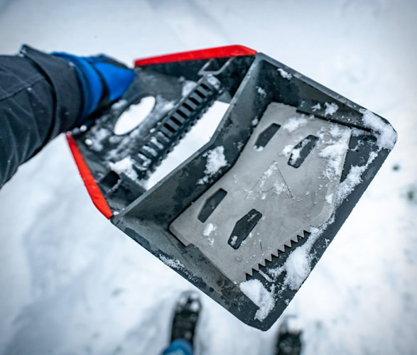 tusk-survival-shovel-2.jpg | Image