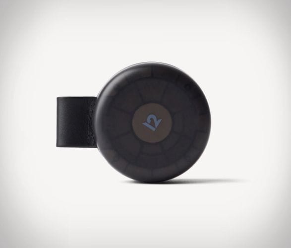 twelve-south-butterfly-se-ultra-compact-charger-2.jpg | Image