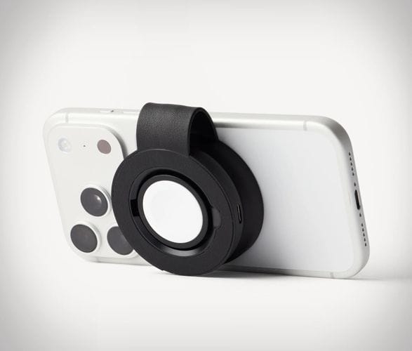 twelve-south-butterfly-se-ultra-compact-charger-5.jpg | Image