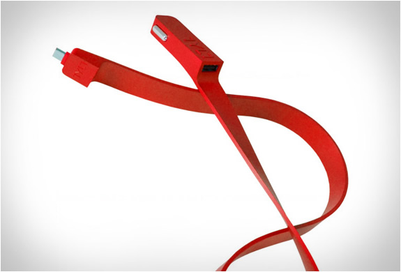 tylt-band-car-charger-3.jpg | Image