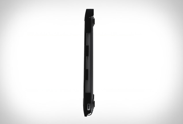 uag-macbook-armor-shell-6.jpg