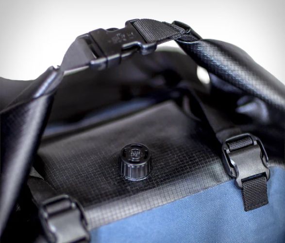 uncharted-supply-co-barron-backpack-5.jpg | Image