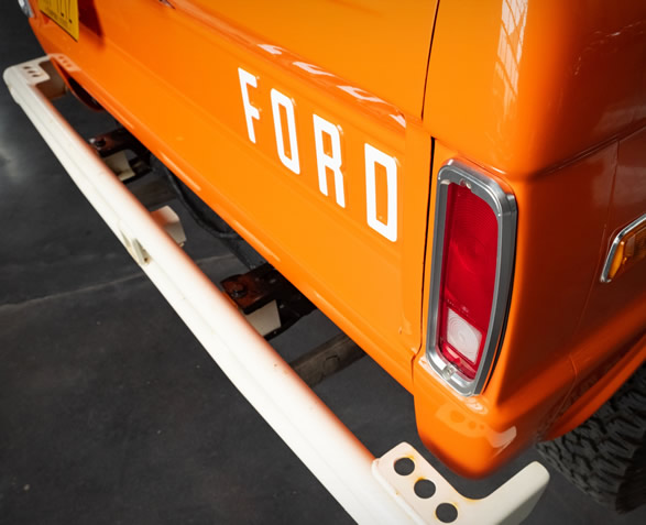 v8-powered-1969-ford-bronco-7.jpg
