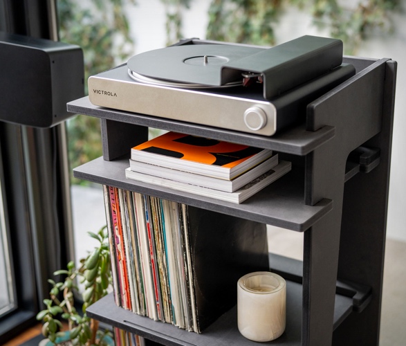 victrola-stream-carbon-turntable-8.jpg