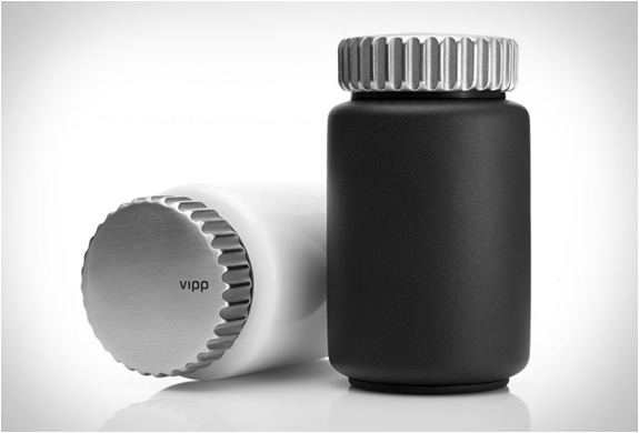 vipp-salt-pepper-mills-5.jpg | Image