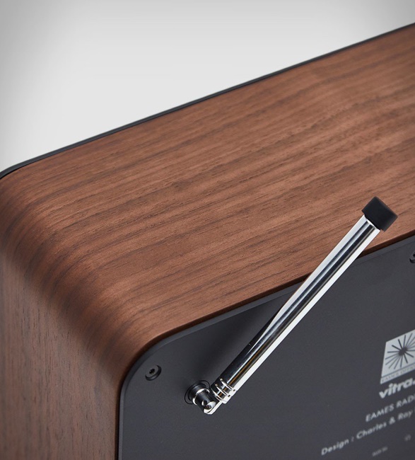 vitra-eames-radio-4.jpg | Image