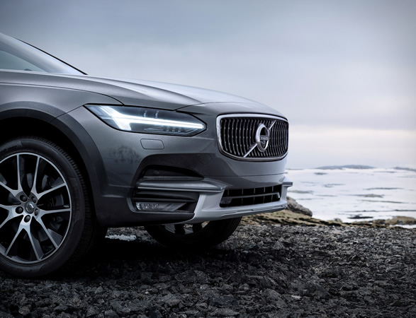 volvo-v90-cross-country-8.jpg