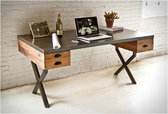 walter-desk-olga-guanabara-2.jpg | Image