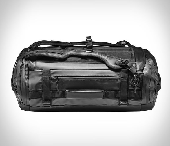 wandrd-hexad-duffel-3.jpg | Image