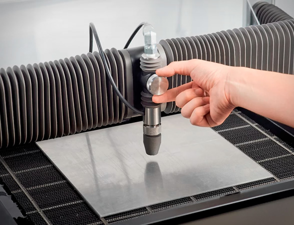 wazer-desktop-waterjet-cutter-3.jpg | Image