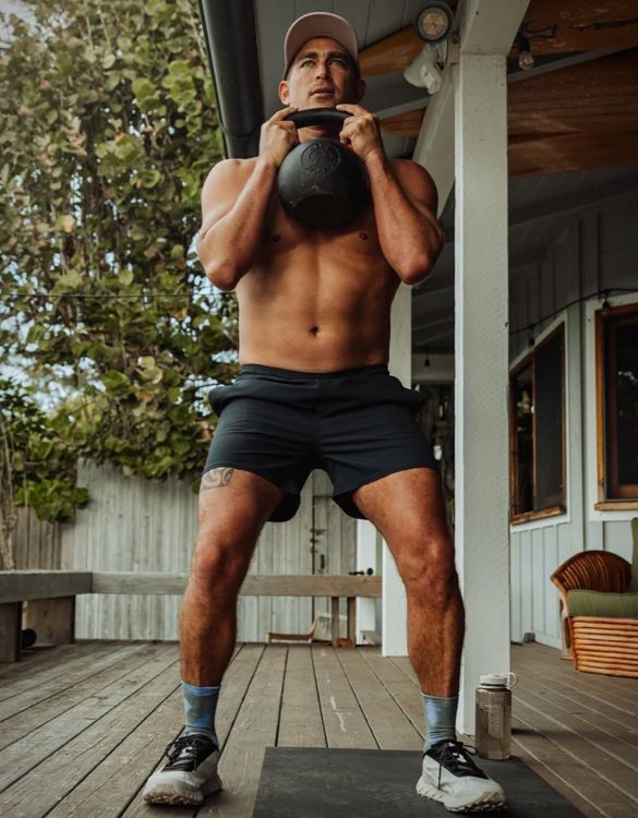 wellen-performance-lined-swim-trunks-4.jpg | Image