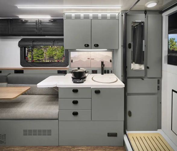 winnebago-arka-adventure-truck-11.jpg | Image