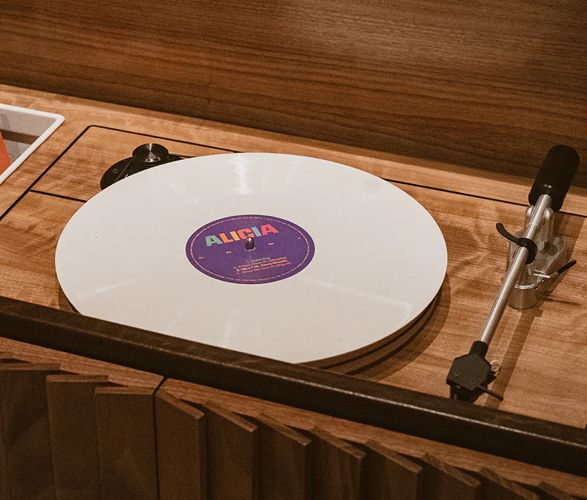 wrensilva-creator-edition-record-console-4.jpg | Image