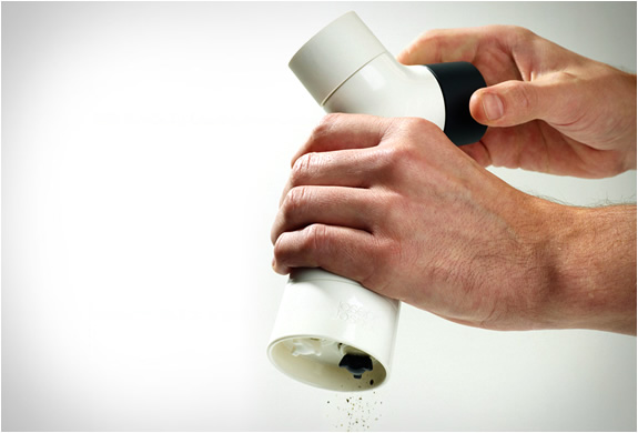y-grinder-joseph-joseph-3.jpg | Image
