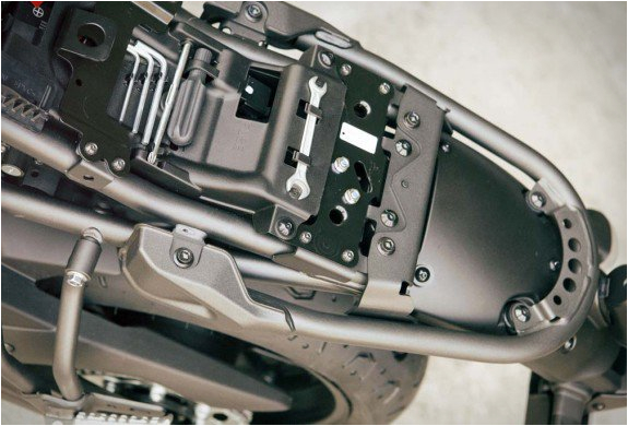 yamaha-xsr700-11.jpg