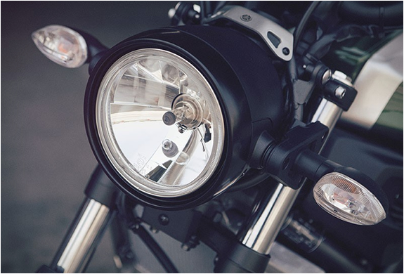 yamaha-xsr700-12.jpg