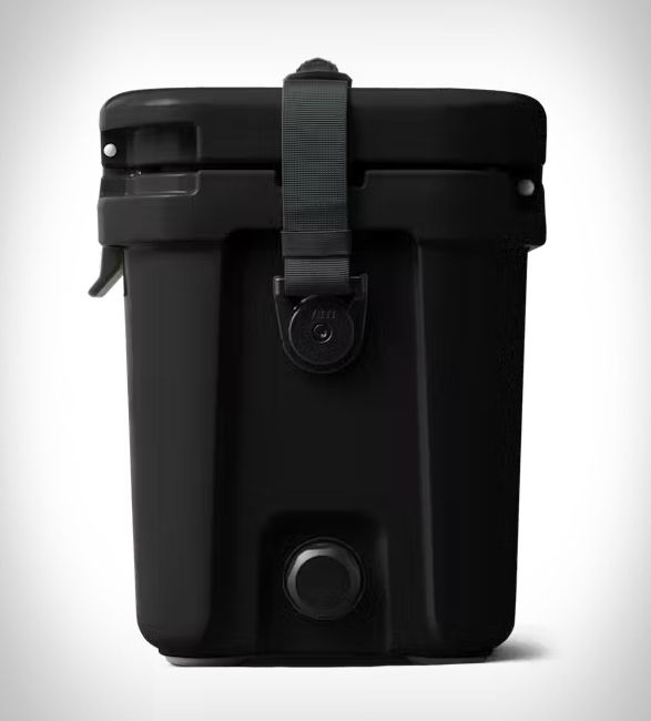 yeti-roadie-15-all-black-cooler-2.jpg | Image