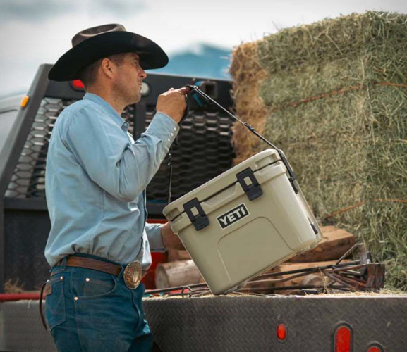 yeti-roadie-15-hard-cooler-6.jpeg