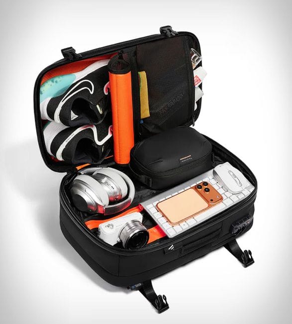 zephyr-pro-travel-backpack-7.jpg | Image