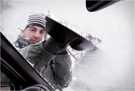 zeus-snow-shovel-and-brush-4.jpg | Image